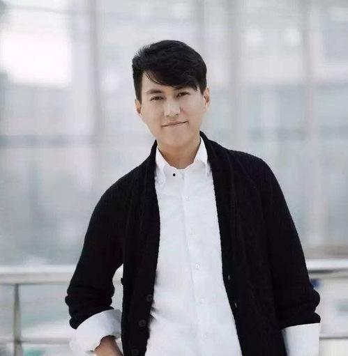 靳东获奖后爆料视频是真的吗,靳东获奖后爆料视频真实性揭秘  第2张