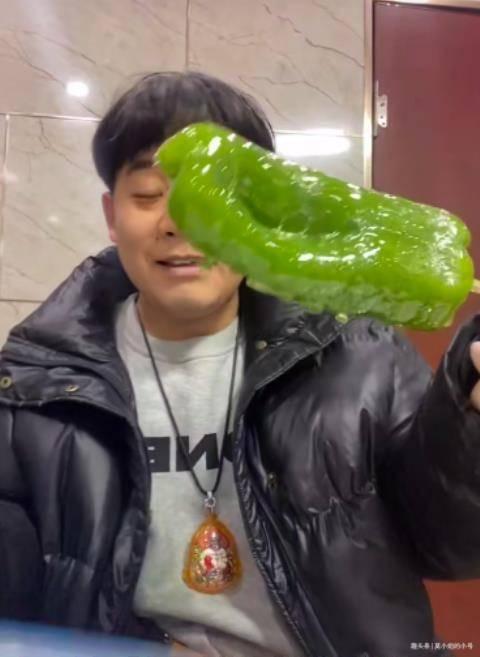 知名网红视频外流吃瓜,一场网络狂欢的真相大起底 第3张 知名网红视频外流吃瓜,一场网络狂欢的真相大起底 第3张